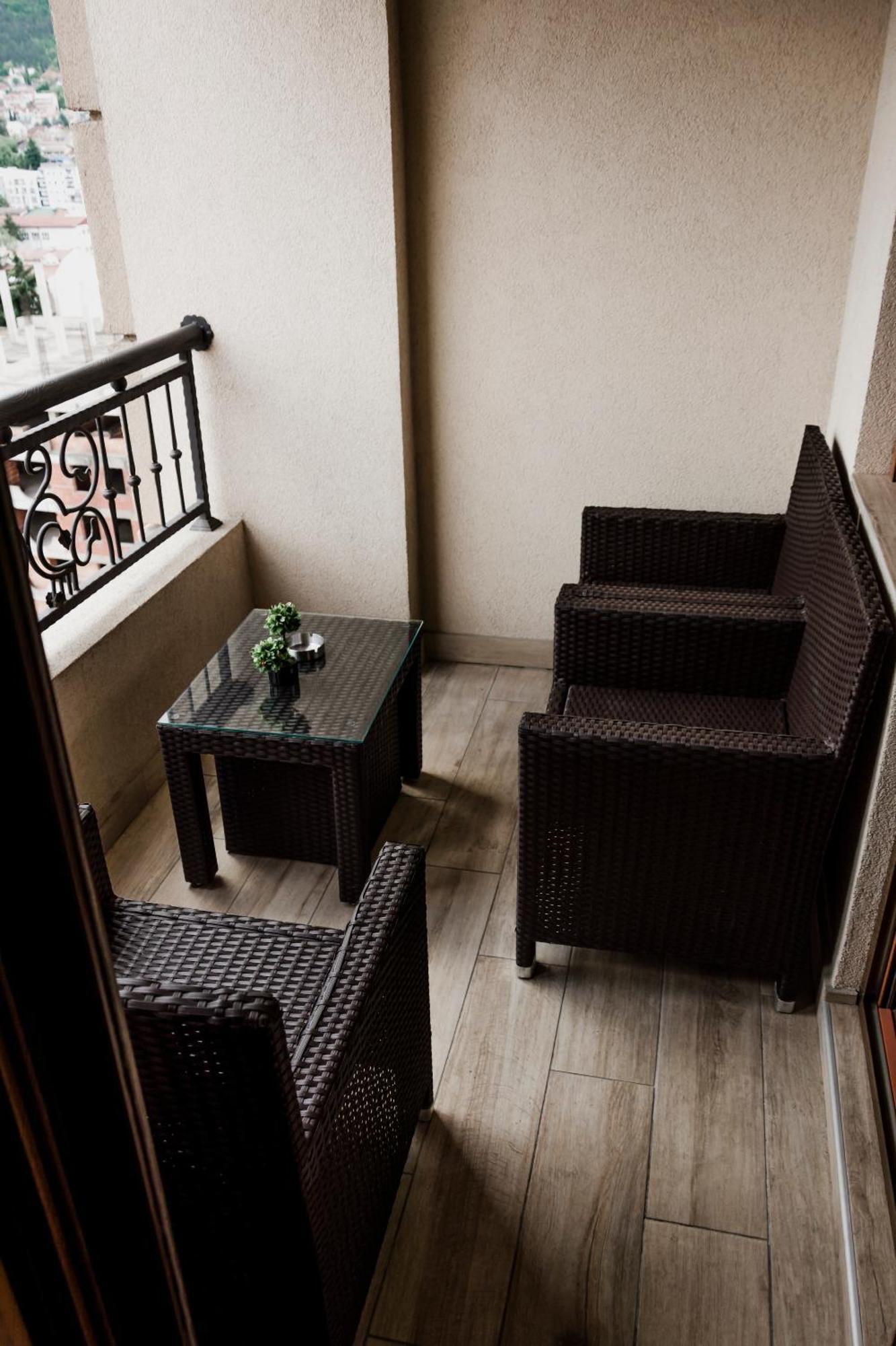 Luka Apartments Flatiron Skopje Exterior photo